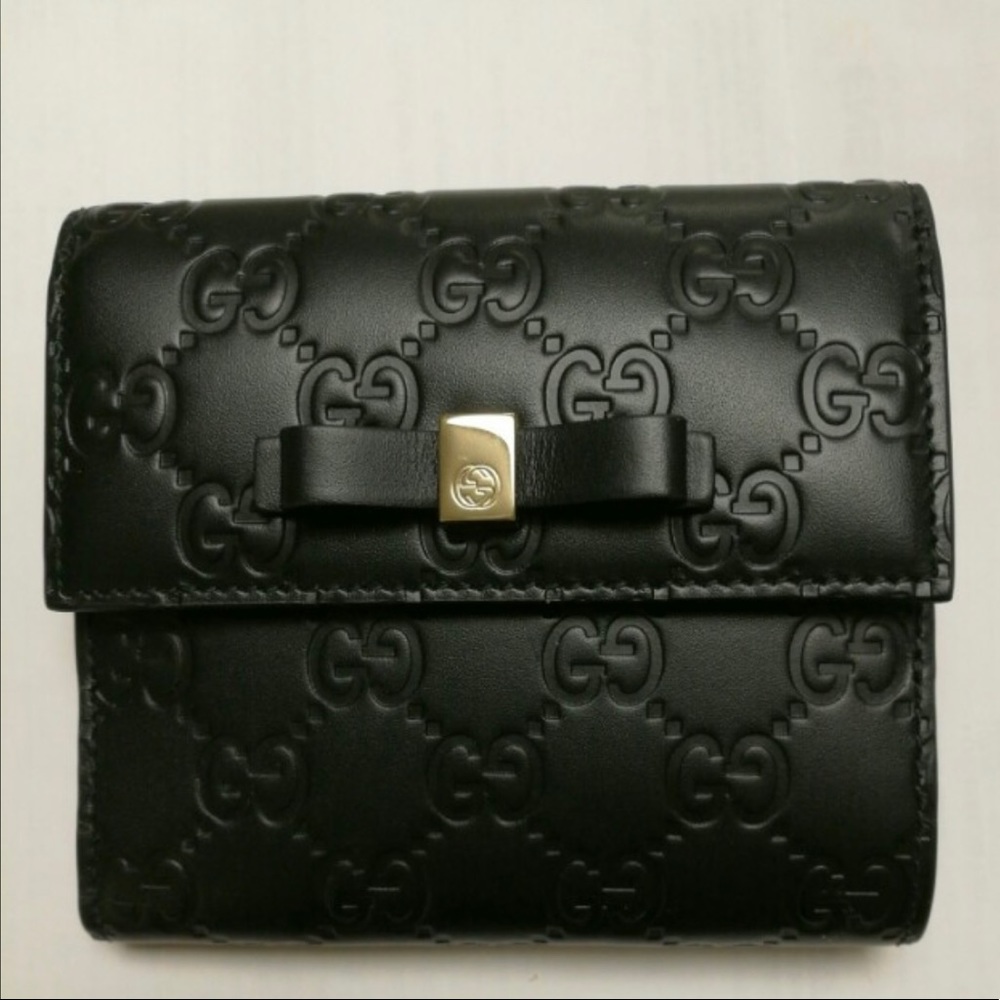 Authentic Vintage Gucci Flap Wallet